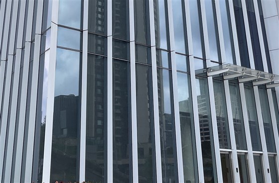 東莞玻璃幕墻公司怎么選