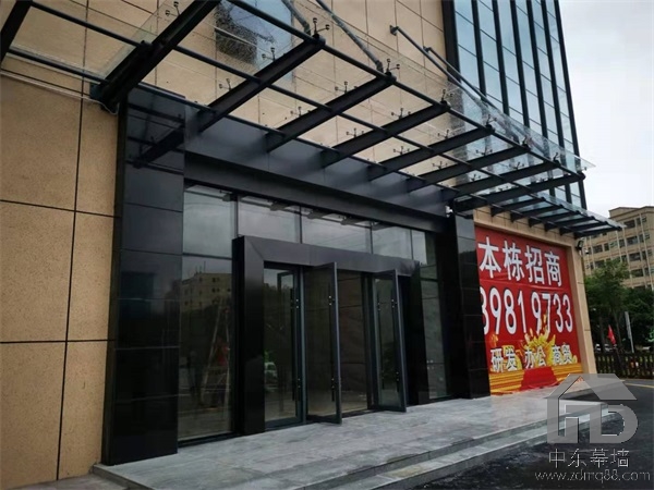 弧形玻璃幕墻施工工法，中東幕墻誠(chéng)心分享！